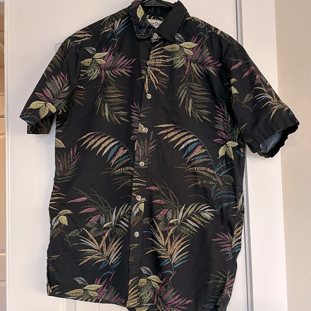 Cooke Street Honolulu button down shirt, worn once to a luau, ptp 22”